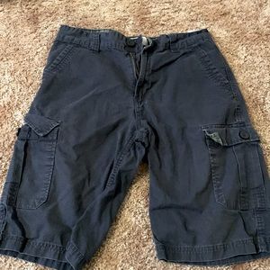Levi’s cargo shorts| 16 REG |